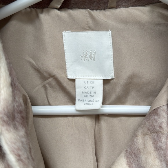 Plaid coat (fits like a size 6) - Picture 7 of 9